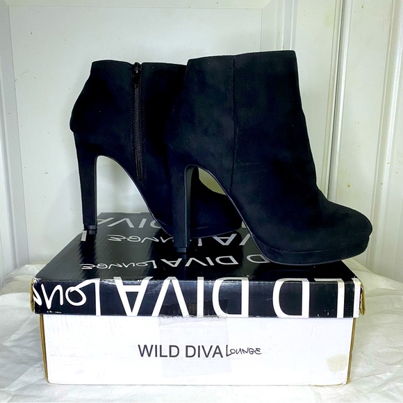 Wild Diva Faux Suede Ankle Heel Boots - Picture 1 of 11